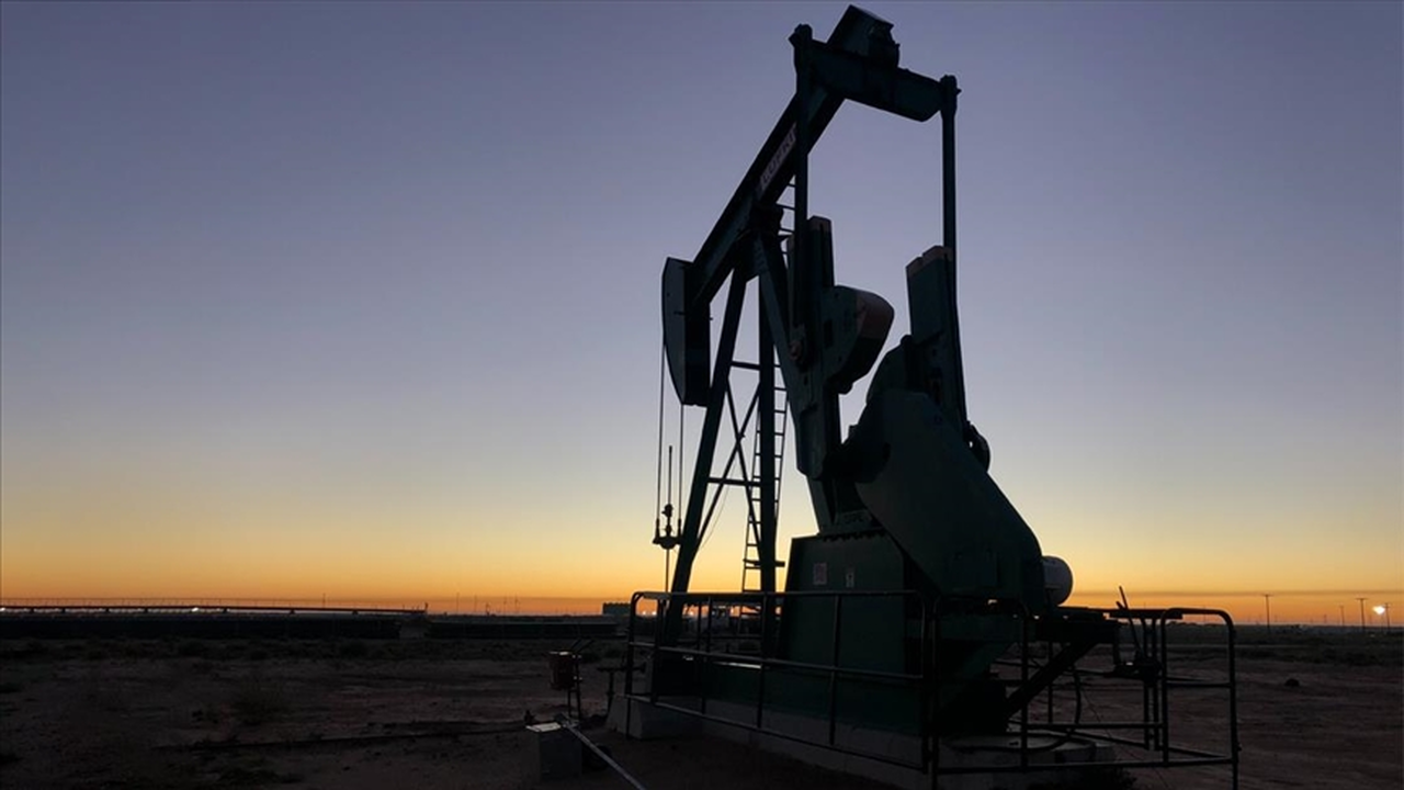 Brent petrolün varili 62,82 dolardan işlem görüyor