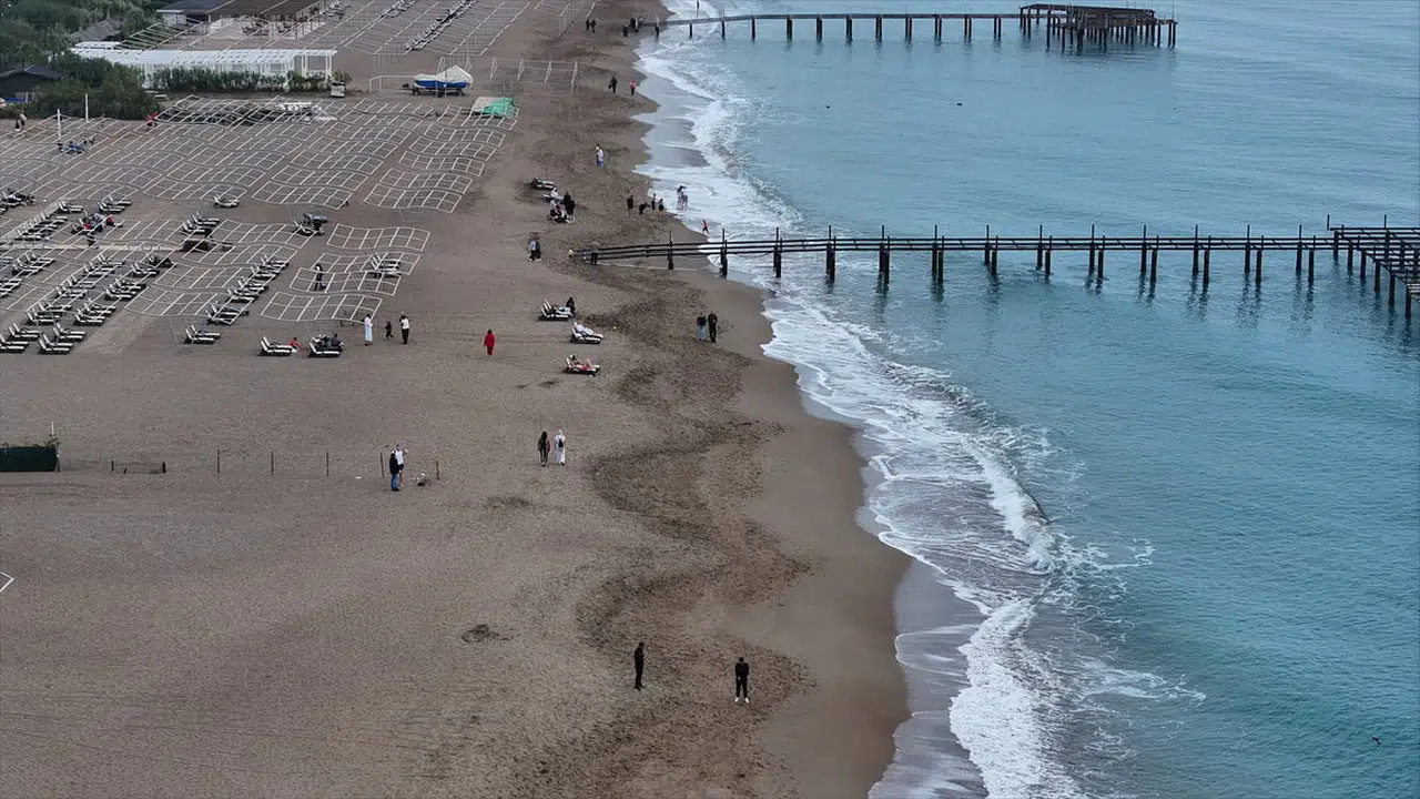 Antalya'da Vize Muafiyeti ile Çinli Turist Sayısında Artış Bekleniyor