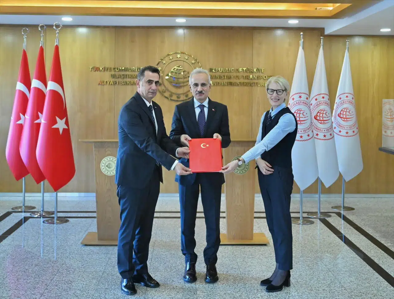 Türkiye ve İngiltere'den Hidrojen Yakıtlı Tren Projesi için İşbirliği