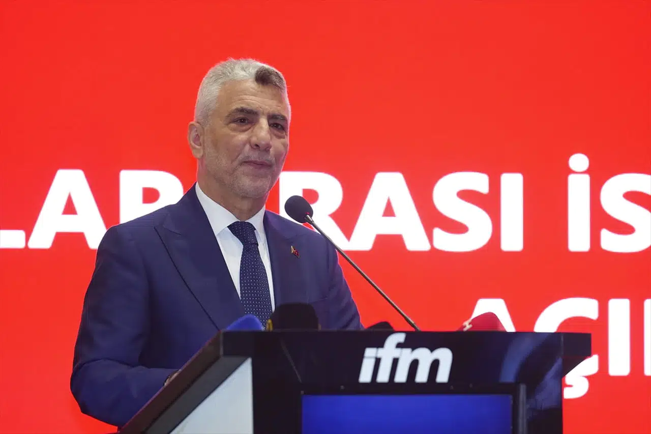 Ticaret Bakanı Bolat, Uluslararası İstanbul Mobilya Fuarı'nda Mobilya Sektörünün Geleceğini Değerlendirdi