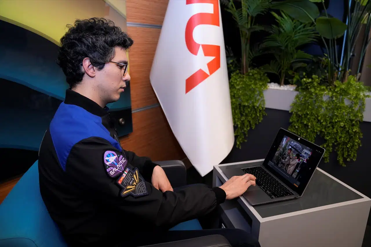 Astronot Tuva Cihangir Atasever Anadolu Ajansı'nın Oylamasına Katıldı