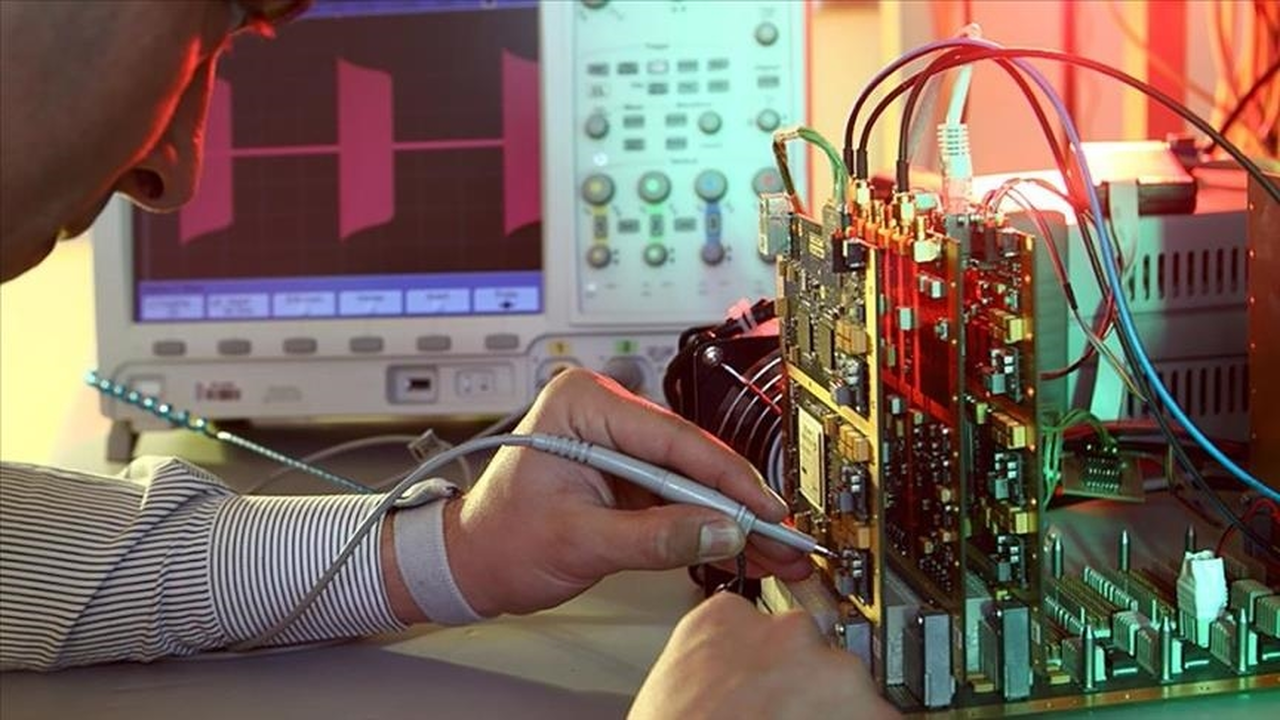 Elektrik ve elektronik sektörü ihracatta üçüncü sıraya yükseldi