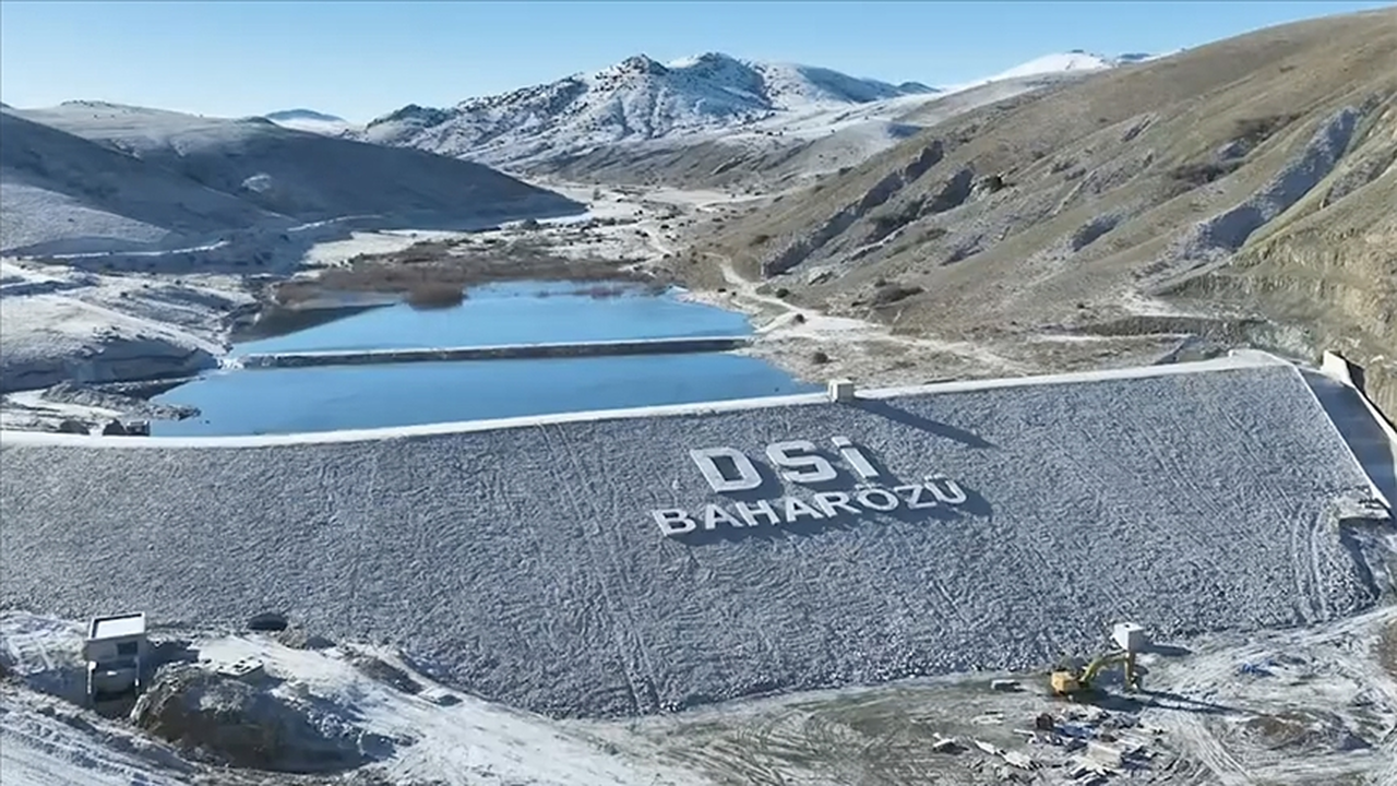 Sivas'taki Ulaş Baharözü Barajı'nda su tutuldu