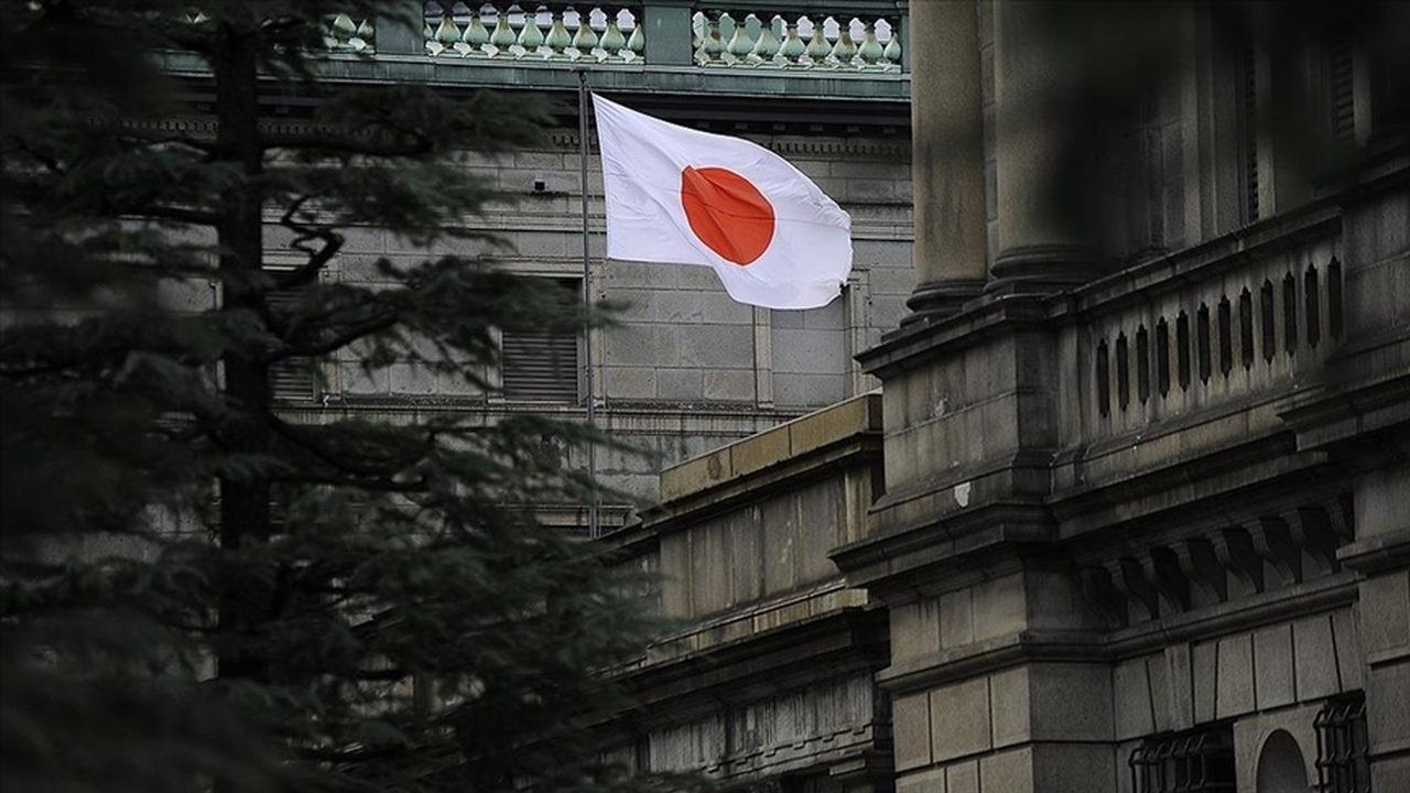 Japonya Merkez Bankası politika faizini yüzde 0,75'te sabit tuttu