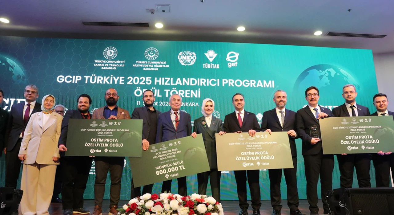 Bakan Kacır, GCIP Türkiye 2025 Hızlandırıcı Programı Ödül Töreni'nde konuştu