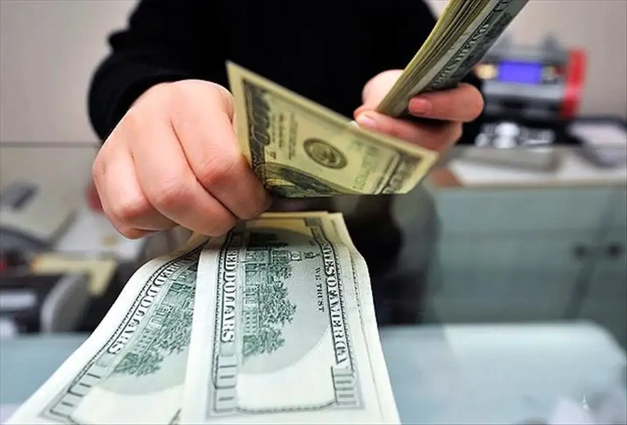 Döviz Güne Durgun Başladı: Dolar ve Avro Kritik Eşikte!