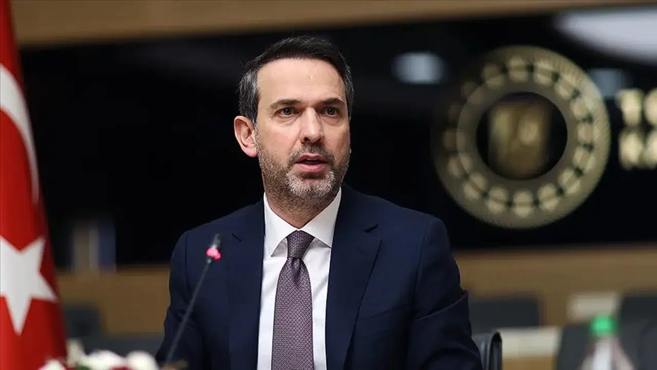 Bakan Bayraktar’dan Kritik Mesaj: 'Hürmüz Krizi Bizi Etkilemez, Türkiye Enerjide Güvende!'