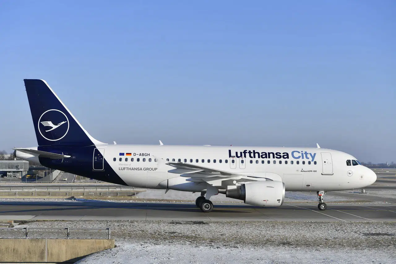 Lufthansa, maliyet baskısını azalttı, 2026 büyüme hedefini açıkladı