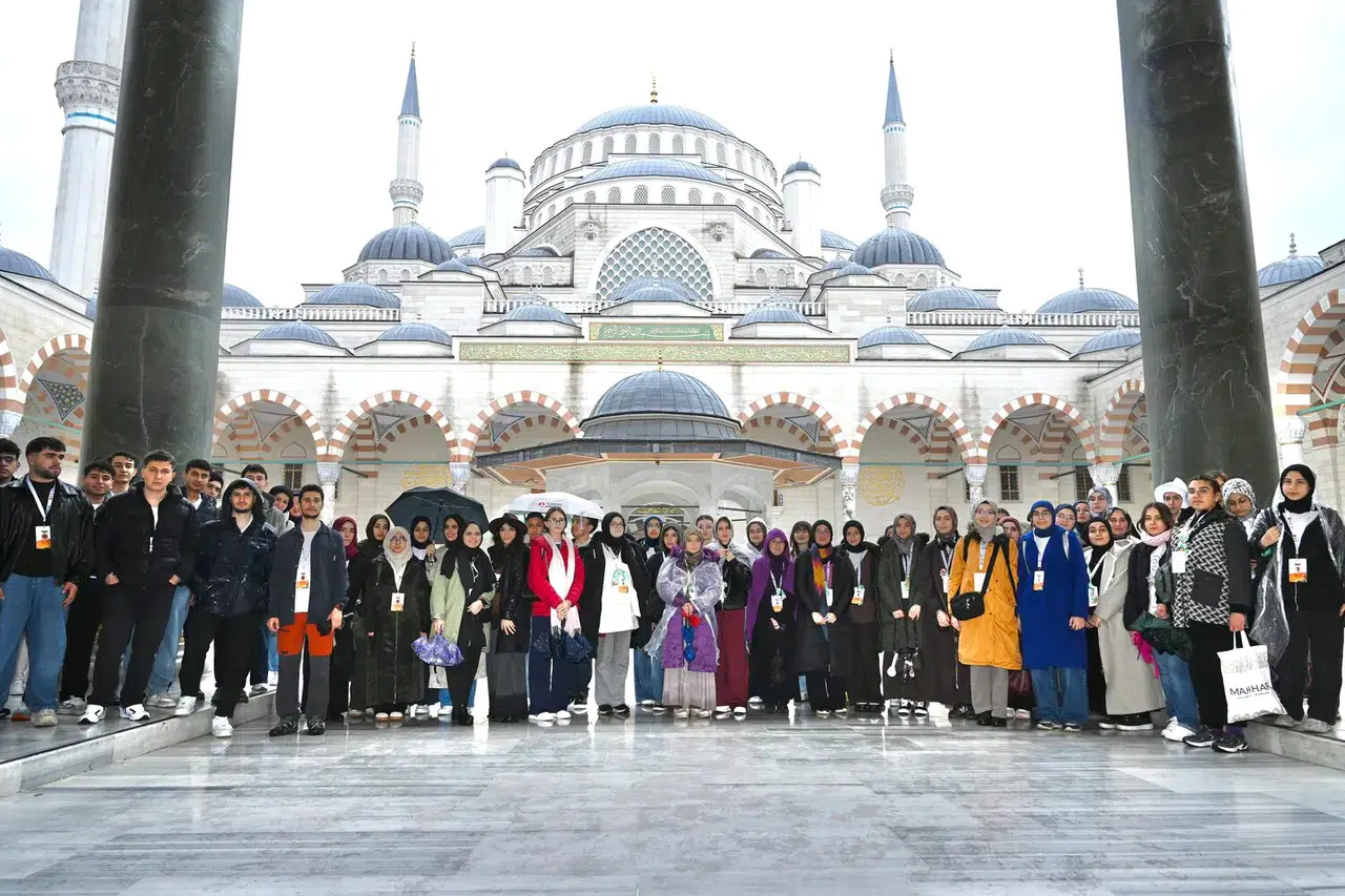 Başkan Altay’dan Gençliğe Vizyon Hamlesi: Konya’dan İstanbul’a Tarih Köprüsü!