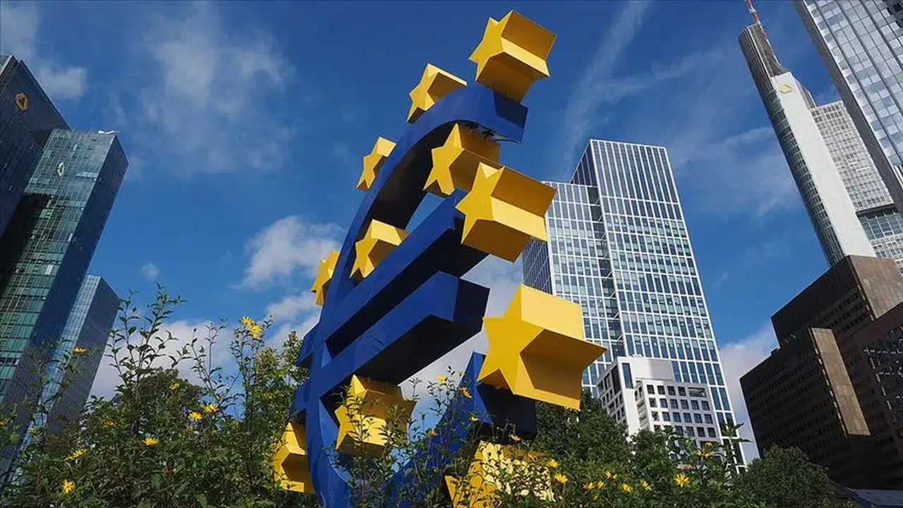 Avro Bölgesi'nde ekonomik güven nisan ayında beklentilerin altında kaldı!