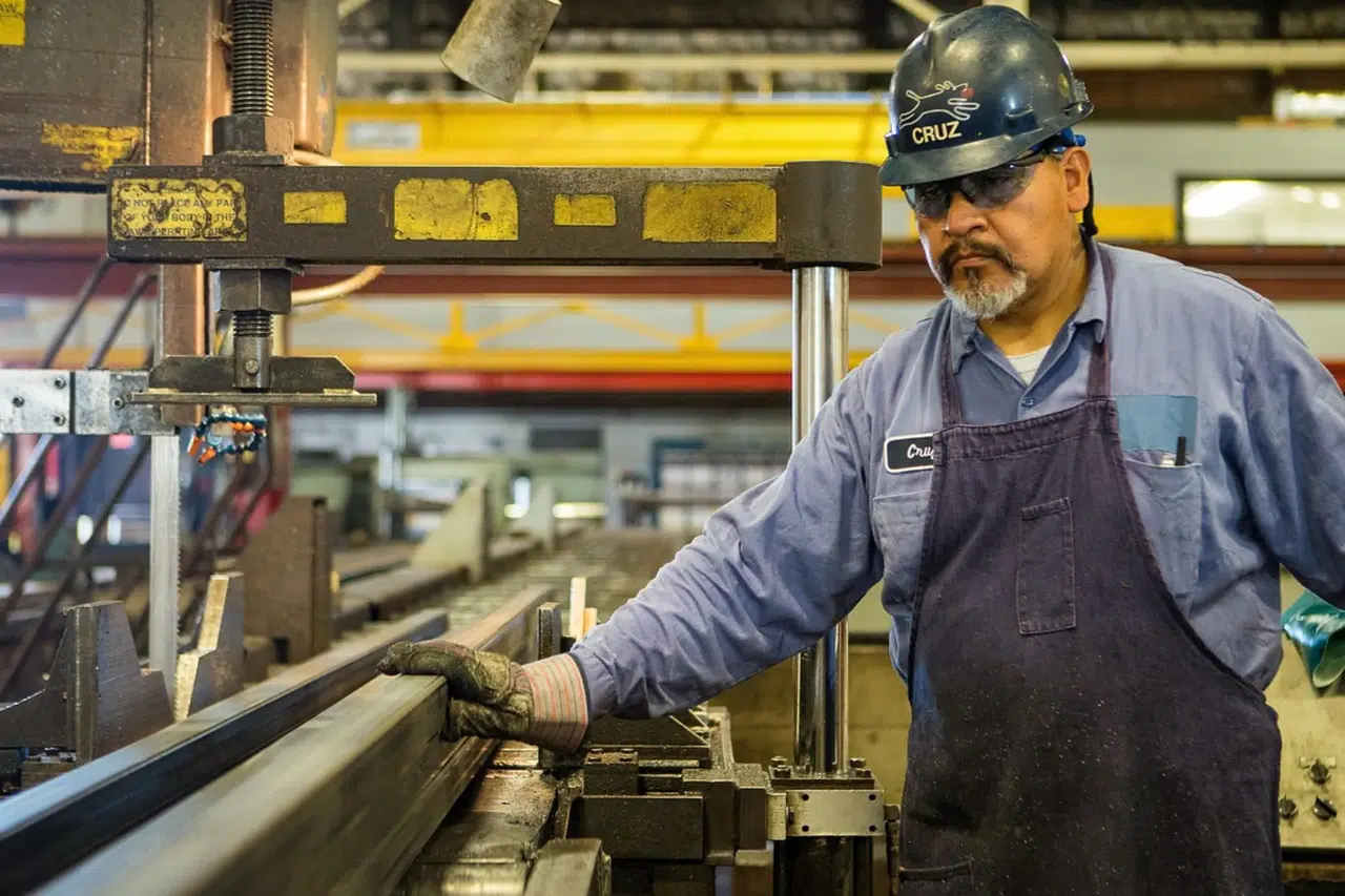 Sanayi üretimi yükseldi: imalat güçlü, enerji zayıf