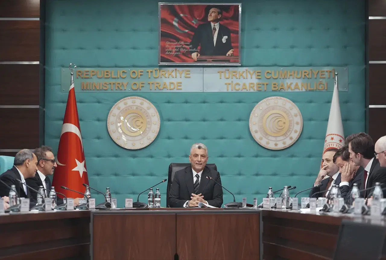 Bakan Bolat: 'Türkiye çevresindeki çatışmalara rağmen cazibesini artırıyor'