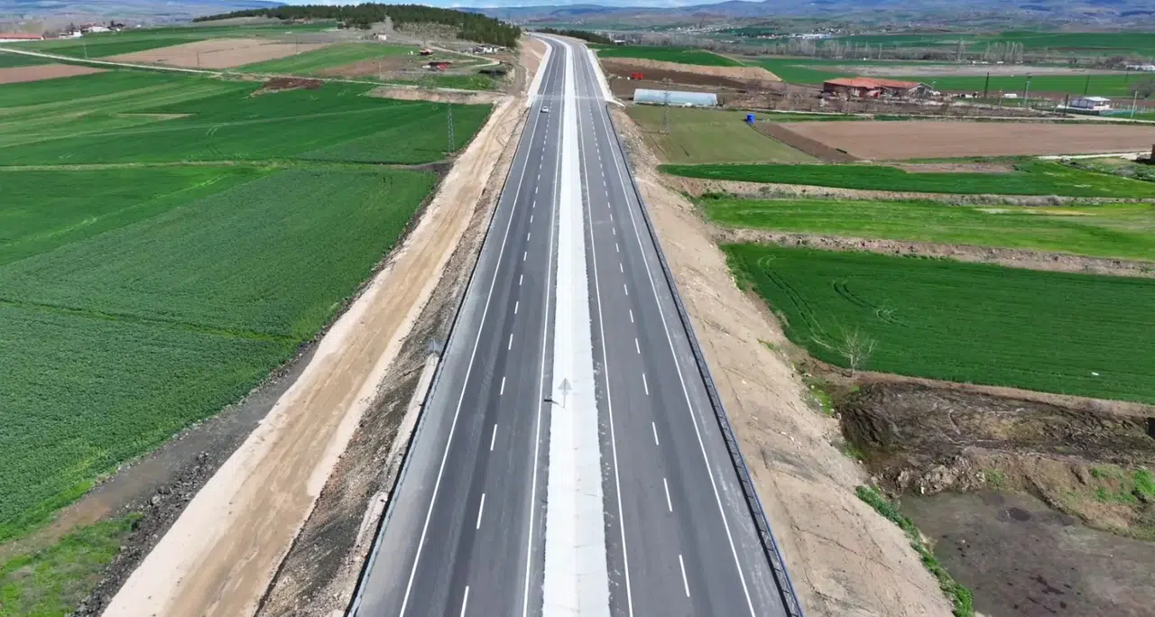 Orta Karadeniz’de dev ulaşım yatırımı: Çorum-Laçin yolu ve Kırkdilim tünelleri hizmete giriyor!