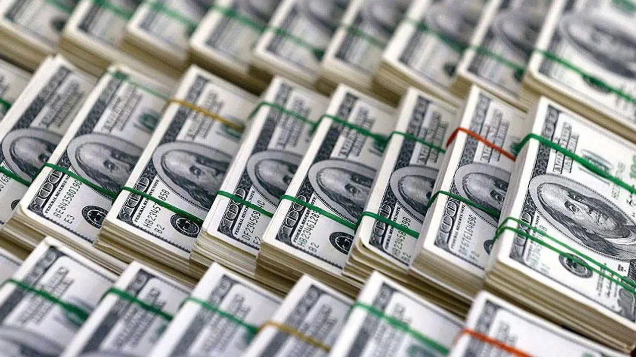 Dolar yatay, avro ve sterlin atakta: Piyasalar küresel jeopolitik satranç izliyor!