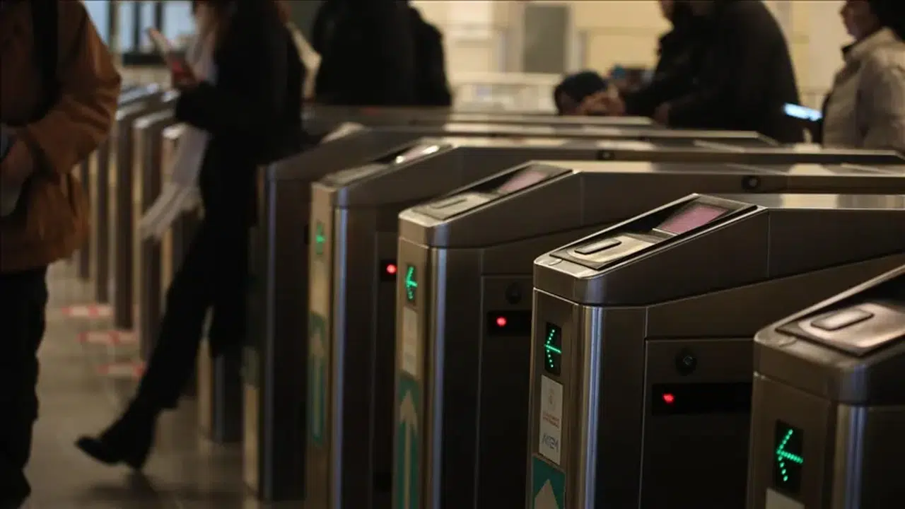 23 Nisan'da raylı sistemler ve belediye toplu taşıma araçları ücretsiz hizmet verecek!