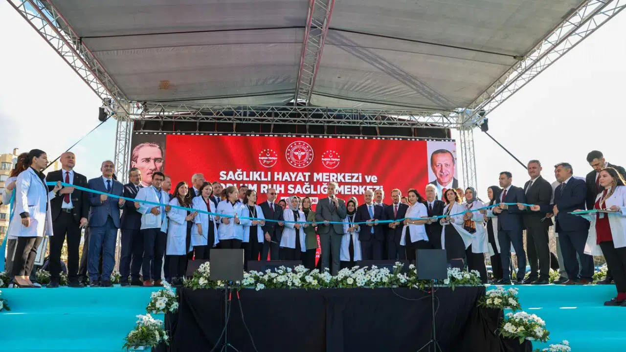 Bakan Memişoğlu açıkladı: Selçuklu’daki eğitimler sezaryen oranını yüzde 30’a düşürdü!