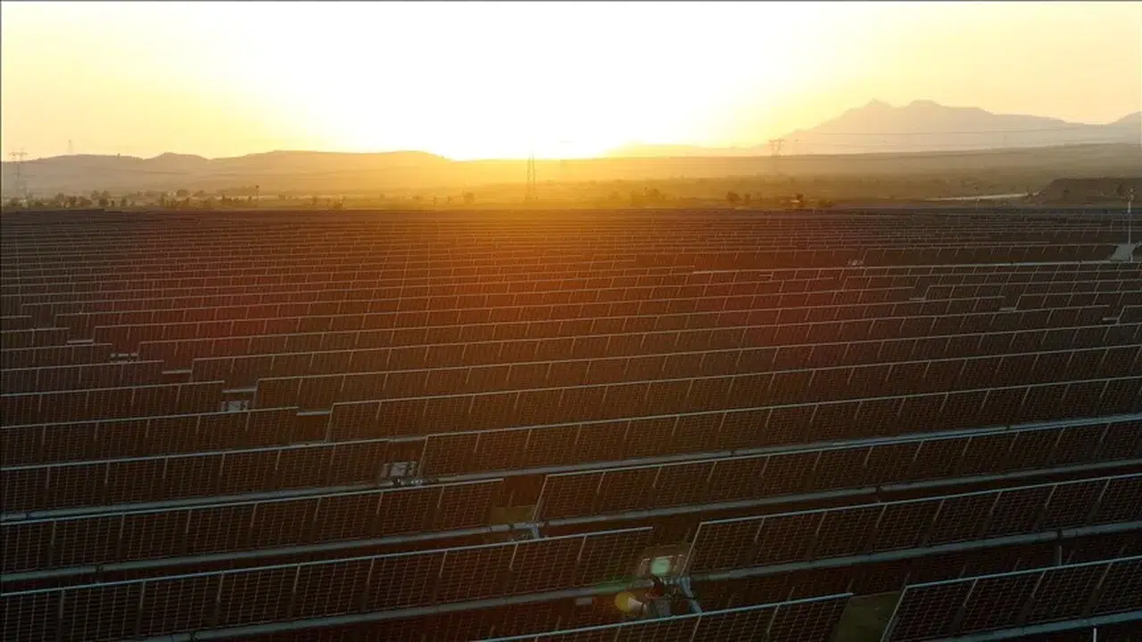 Güneşin yükselen yıldızı Türkiye: Dünya devlerini geride bırakıp listeye 7. sıradan girdi!