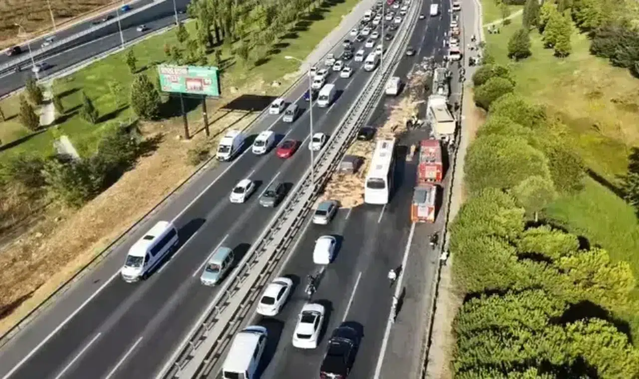 Karayollarında geniş kapsamlı bakım ve onarım mesaisi: Birçok güzergahta ulaşım kontrollü sağlanıyor!