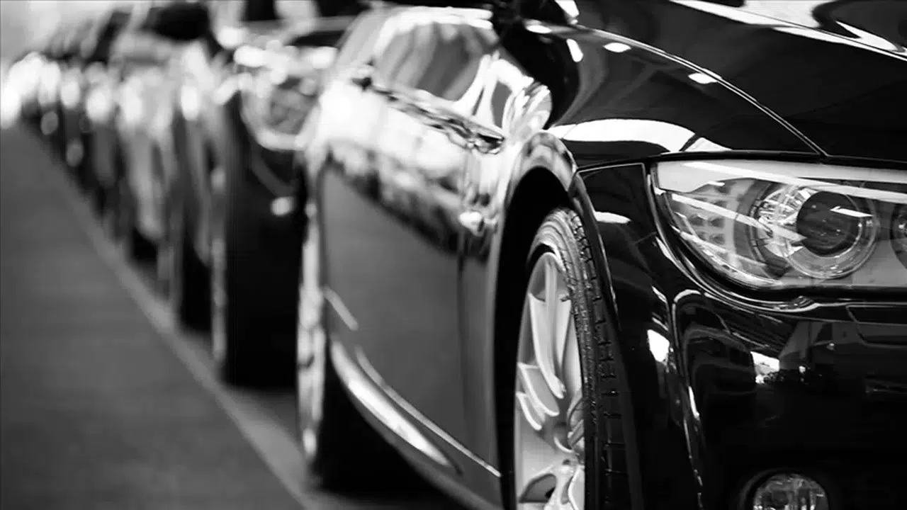 Lüks otomobillere 'Hürmüz' engeli: Motor yağı tükeniyor!