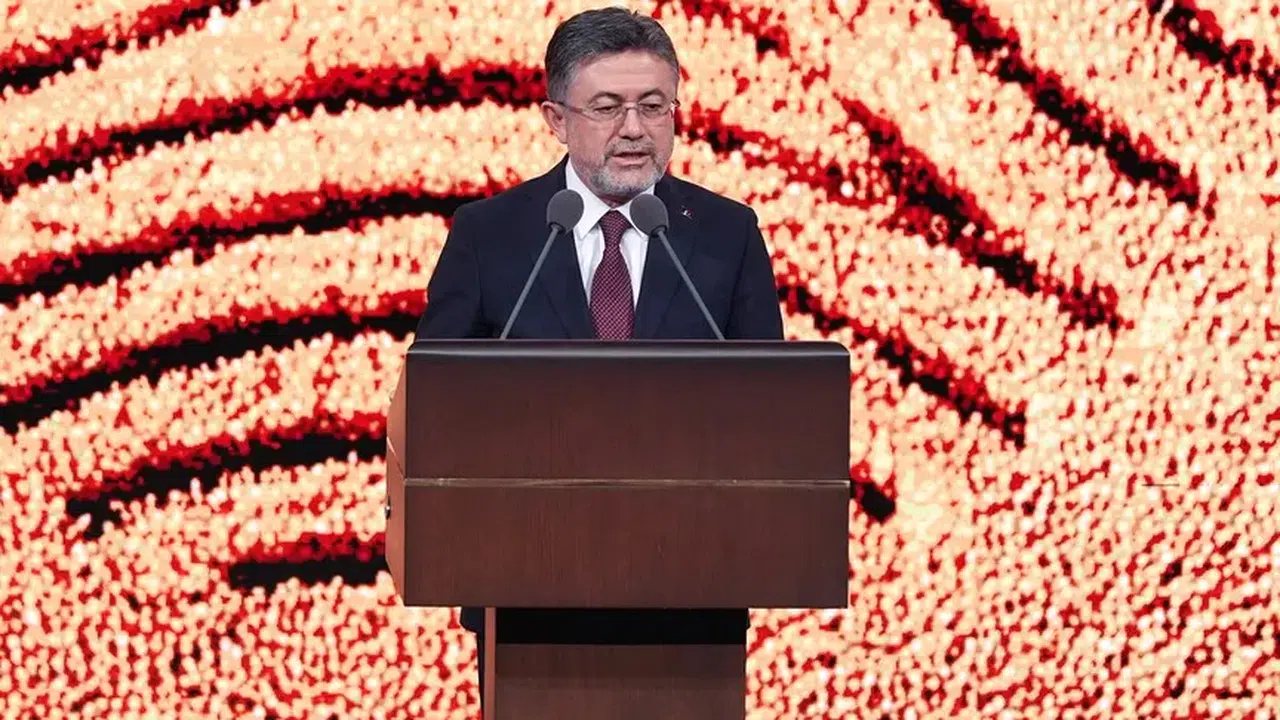 Bakan Yumaklı: 'Çiftçimizin kazandığı yerde Türkiye kazanır, güçlendiği yerde Türkiye güçlenir'