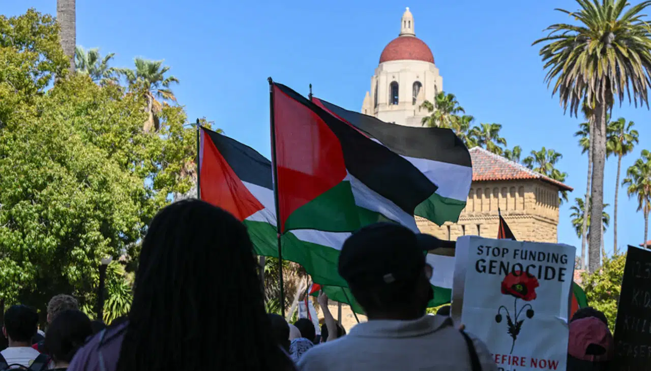 Stanford'da tarihi mezuniyet: Google CEO'suna canlı yayında protesto