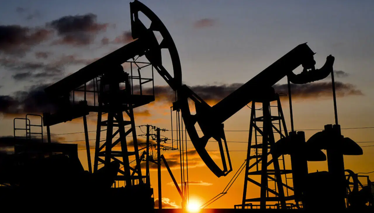 OPEC+ grubu seyirci kaldı: Petrol arzında normalleşme en erken 2027