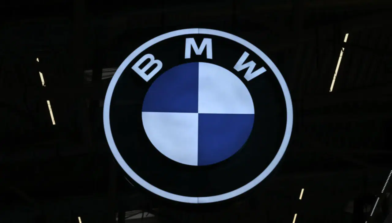 BMW'den tarihi revizyon! Kâr marjı beklentisi neredeyse sıfıra yaklaştı