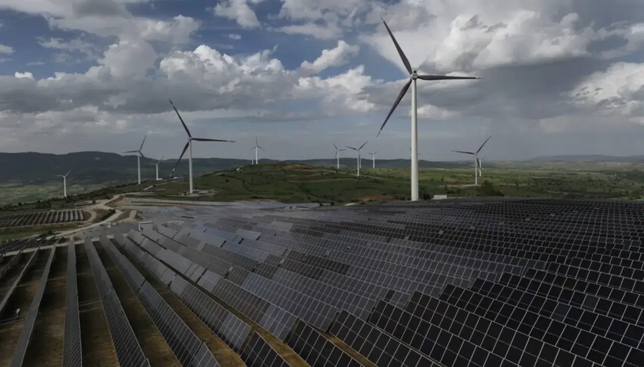 Uluslararası Enerji Ajansı uyardı: Temiz enerjide yeni dönem başlıyor