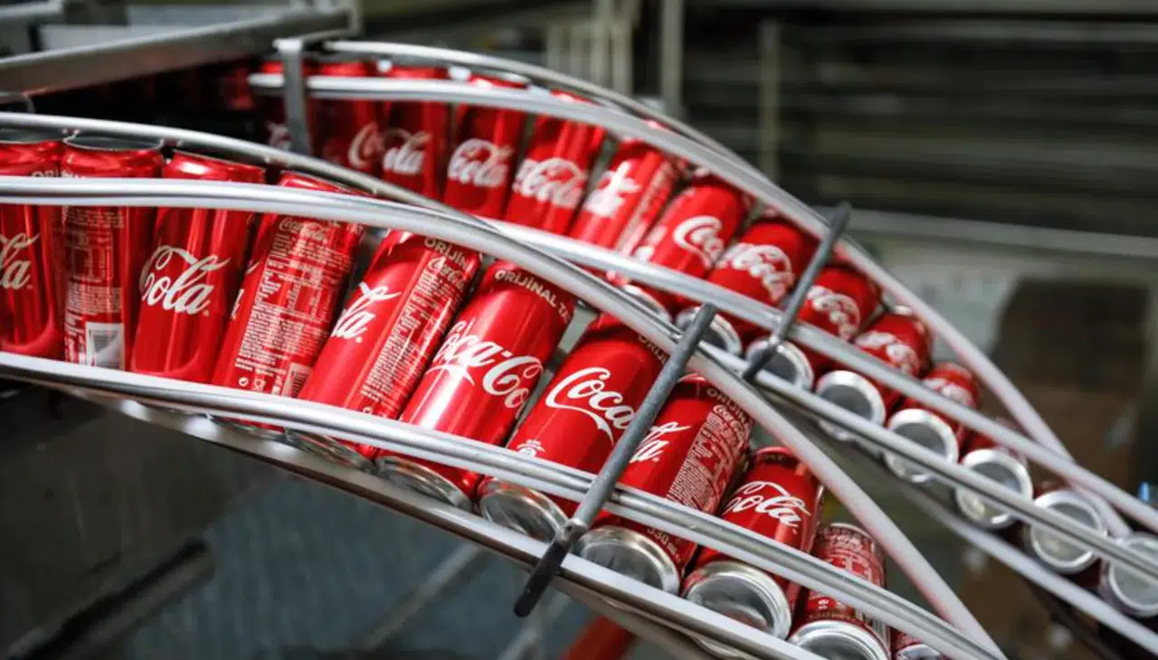 Dolaplarda yeni dönem: Coca-Cola raflarının %35'i rakiplere devrediliyor