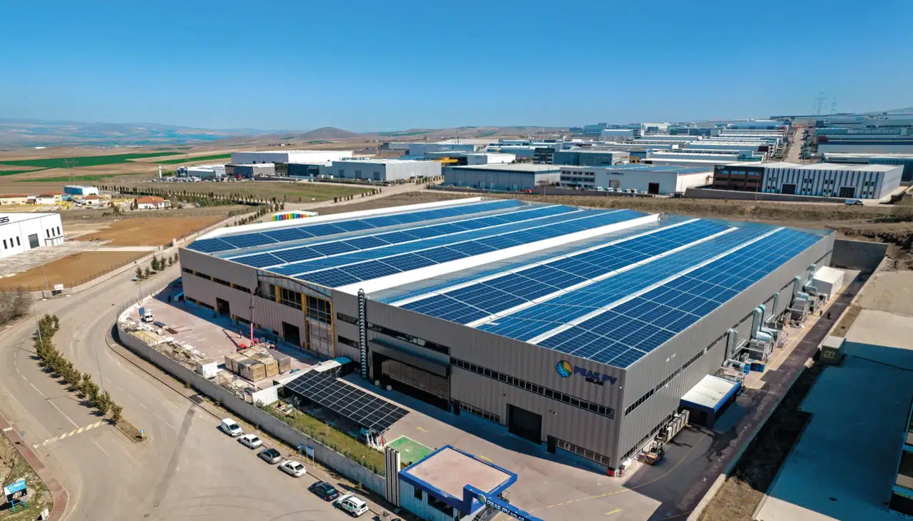 Enerji sektöründe dev adım: Peak PV Türkiye’yi batarya ve depolama üssü yapıyor