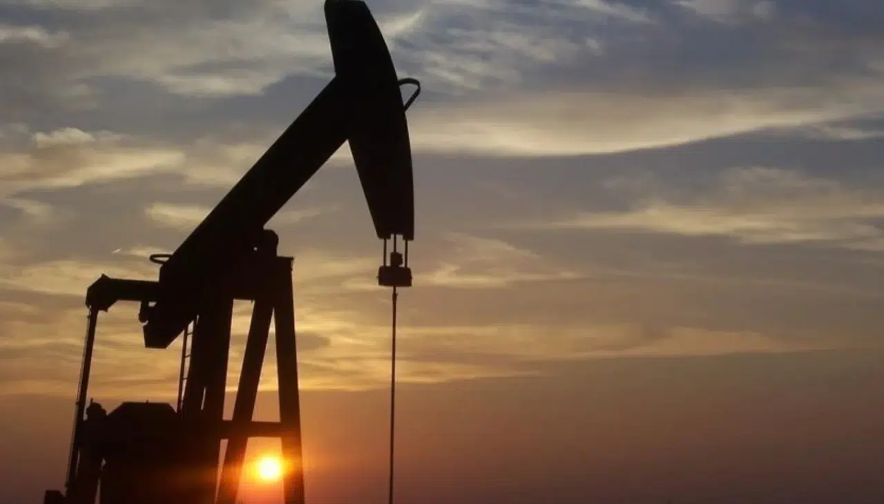 Trump’ın anlaşma söylemi petrolü salladı: Savaş taktikleri kime yaradı?