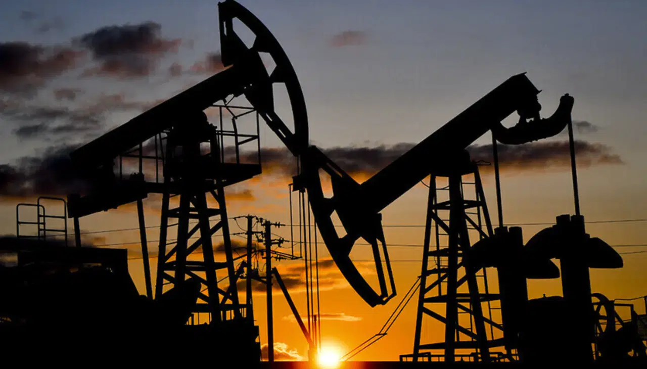 Piyasa tahminleri altüst oldu! ABD petrol rezervlerinde 6 milyon varili aşan erime