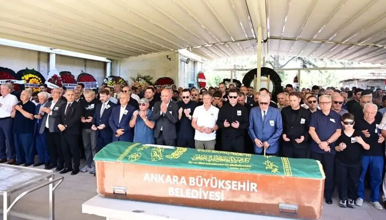 Türk havacılığının öncü ismi Ahmet Mithat Ertuğ toprağa verildi