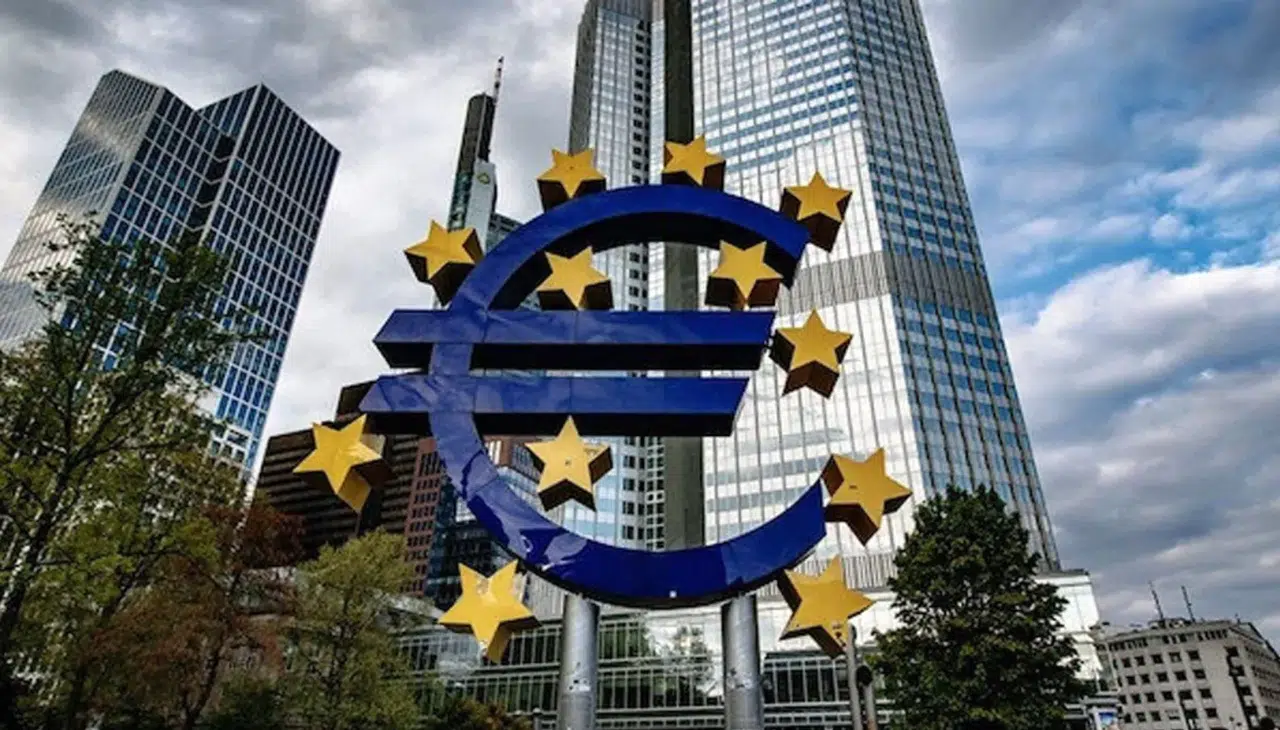 Avrupa Merkez Bankası, temel politika faizini sabit tuttu