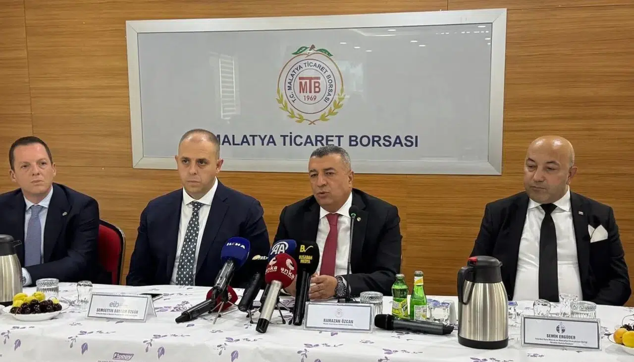 Türkiye kuru meyve ihracatçıları sektörü Malatya'da bir araya geldi