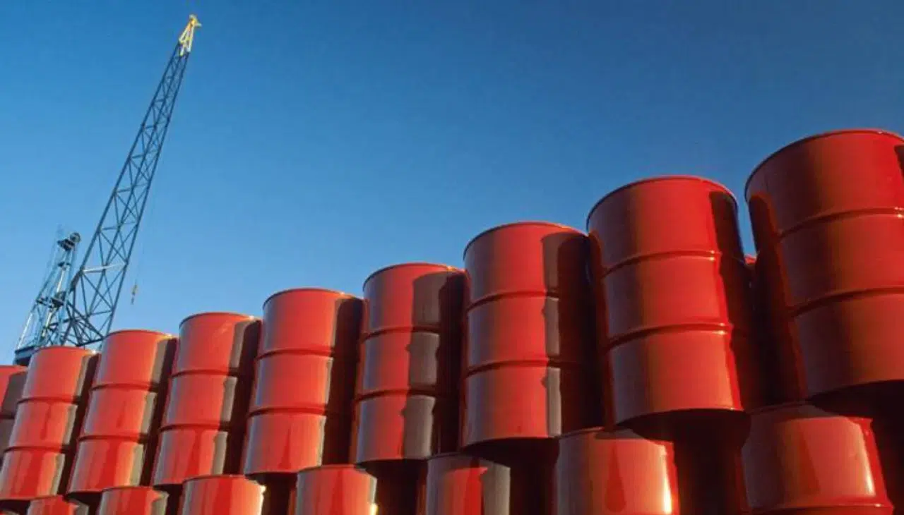 Petrol fiyatlarında sert düşüş: Brent 86 dolar sınırına geriledi