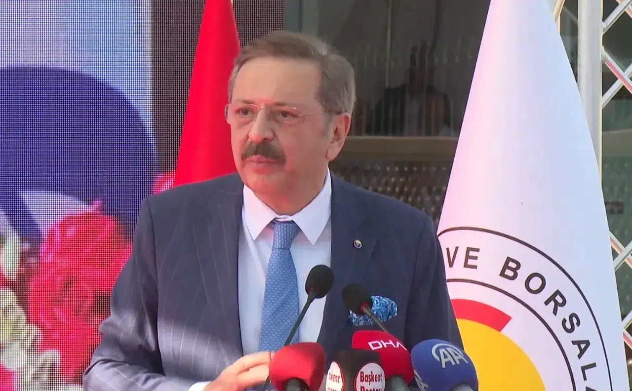 Hisarcıklıoğlu, İzmir'de EBSO'nun yeni hizmet binasının açılışında konuştu