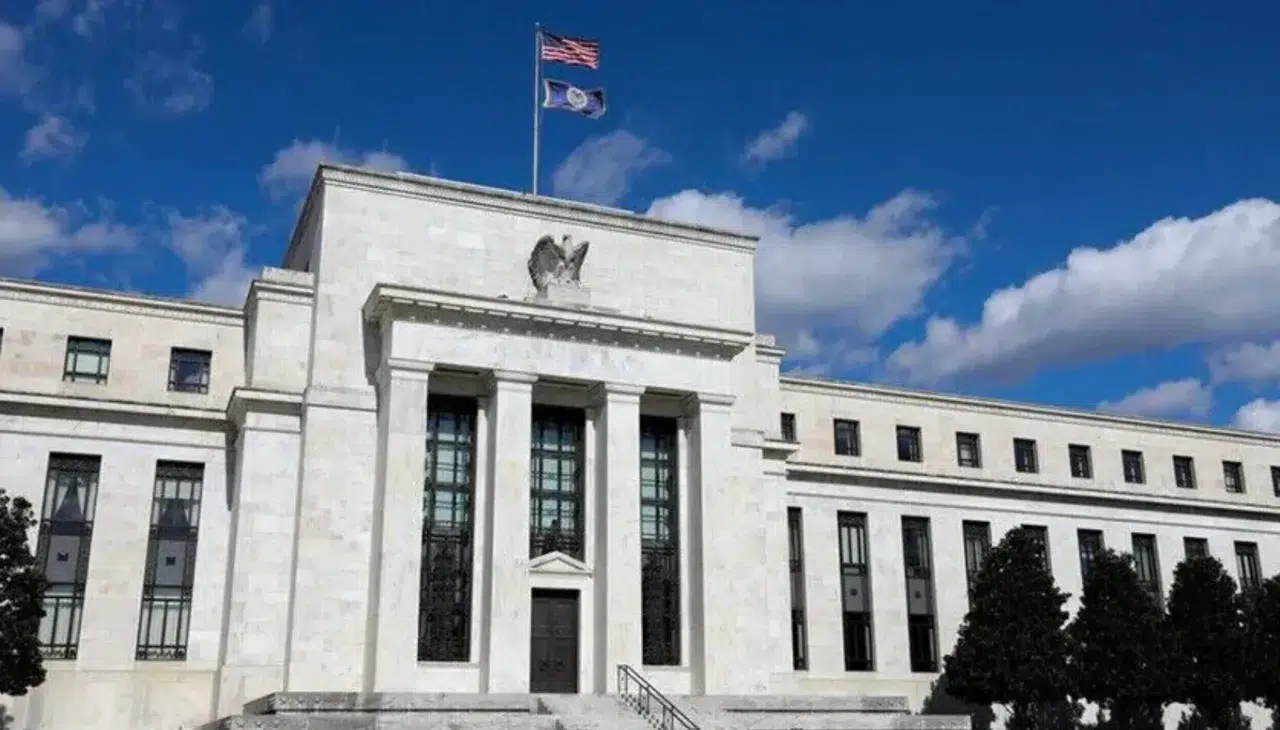 Fed tutanakları, enflasyon riskleri ve faiz artışı olasılıklarını gündeme getiriyor