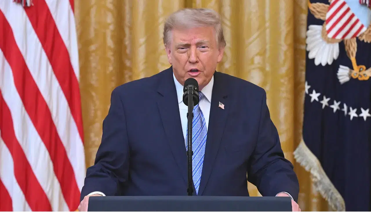 Trump, jenerik ilaçlara 2028'den itibaren yüzde 100 gümrük vergisi uygulayacak