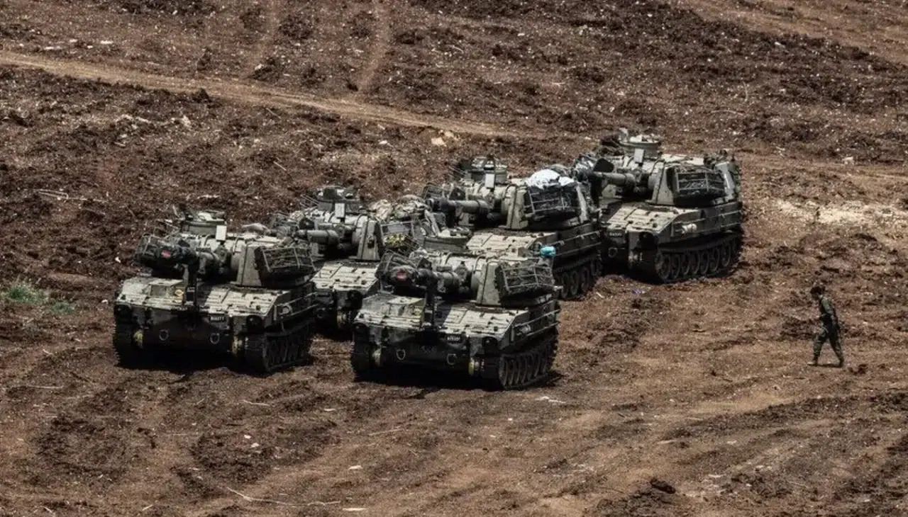 Lübnan'da barış umutlarına darbe: İsrail ordusu çekilmeyeceğini duyurdu