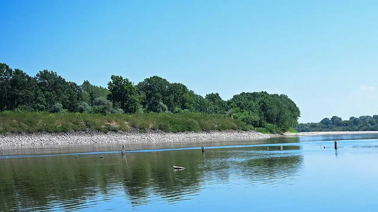 Adriyatik'in tuzlu suyu Po Nehri ve tarım arazilerini işgal ediyor