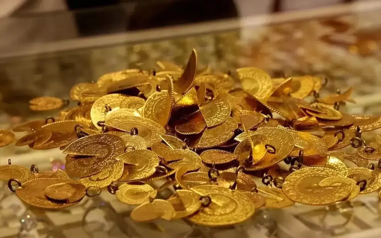 Altın fiyatları düşüşle açıldı: Gram altın 6 bin 156 lira
