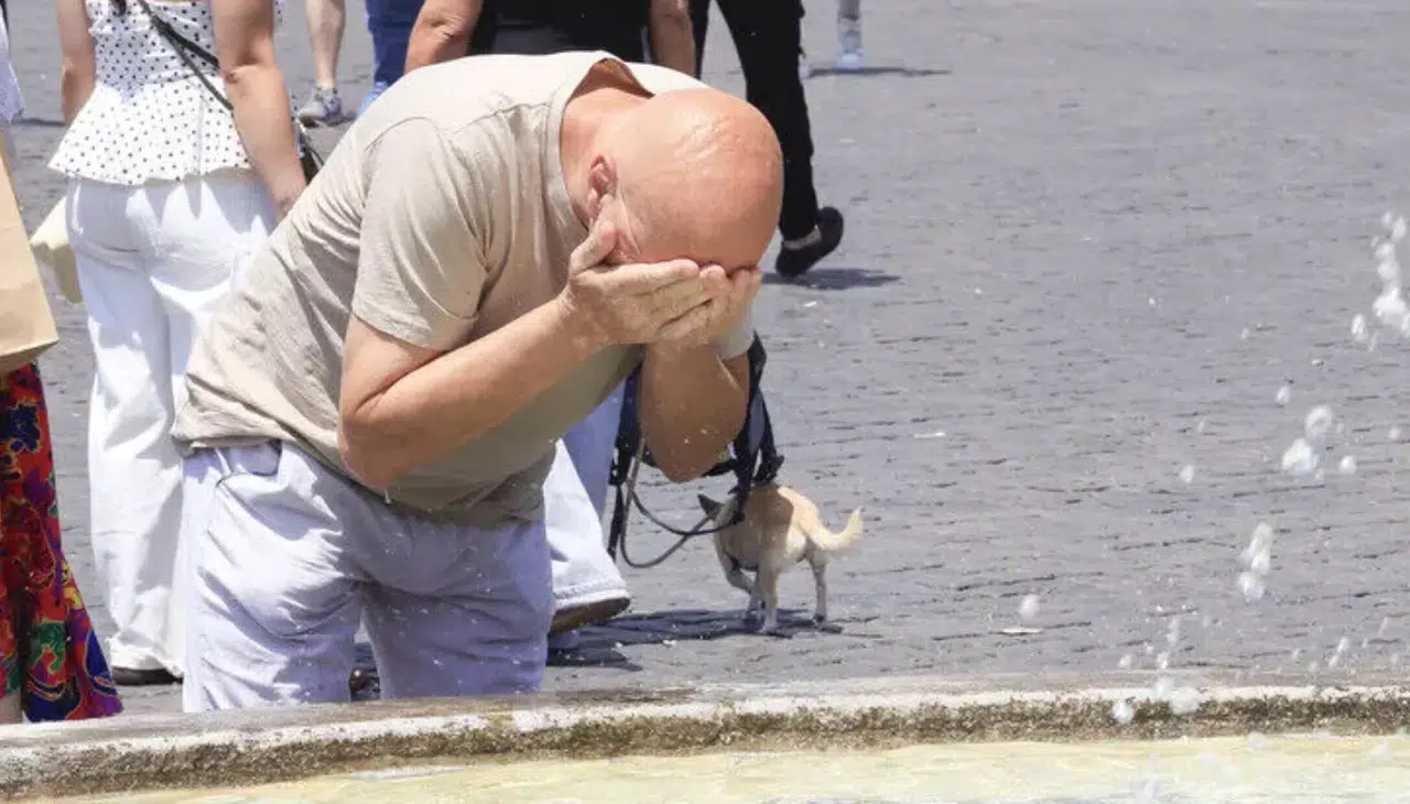 Kıta genelinde 40 derece alarmı: Rekor sıcaklar Avrupa’nın alışkanlıklarını altüst etti