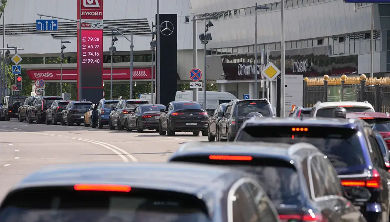 Rusya'daki akaryakıt krizi ekonomiyi daha da baskı altına alıyor