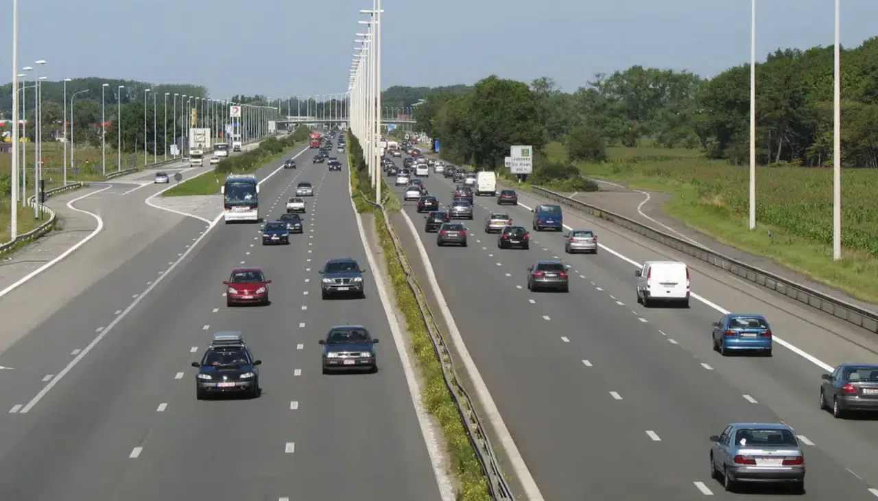 Belçika'da 2027'den itibaren dijital yol vinyeti uygulaması başlıyor
