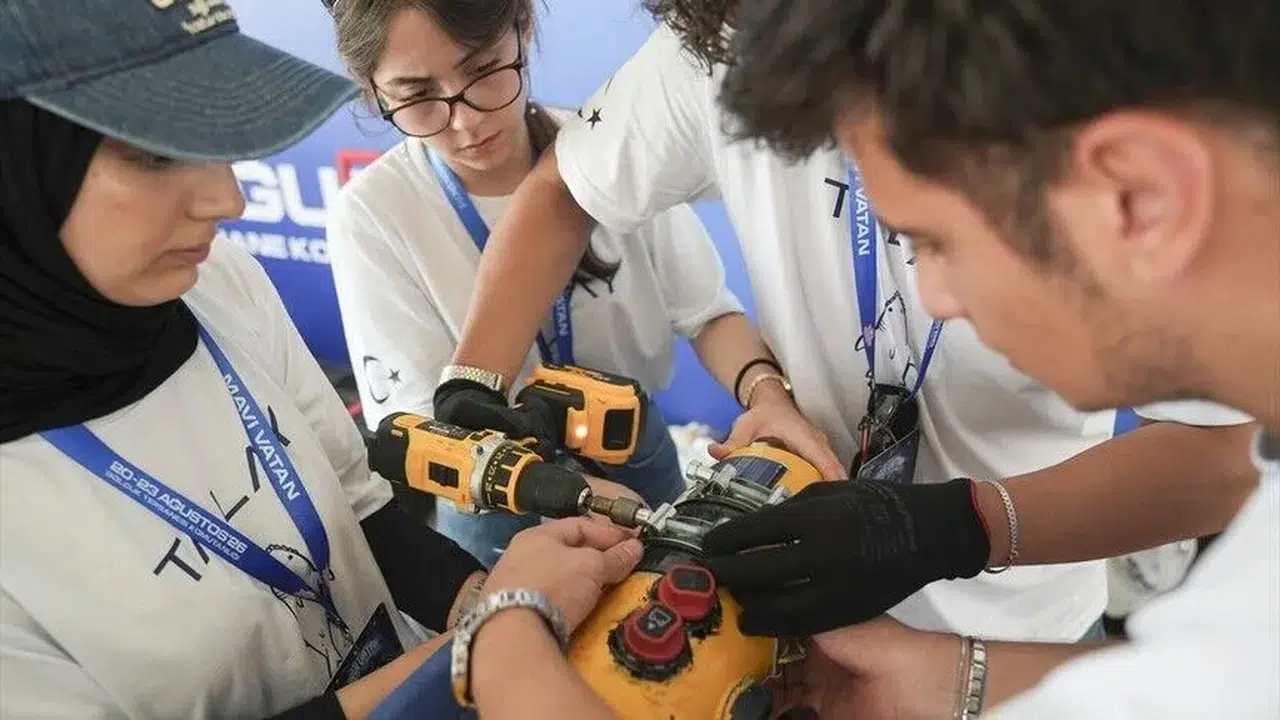 Farklı disiplinlerden öğrenciler TEKNOFEST Mavi Vatan'da su altı teknolojileri geliştirmekte