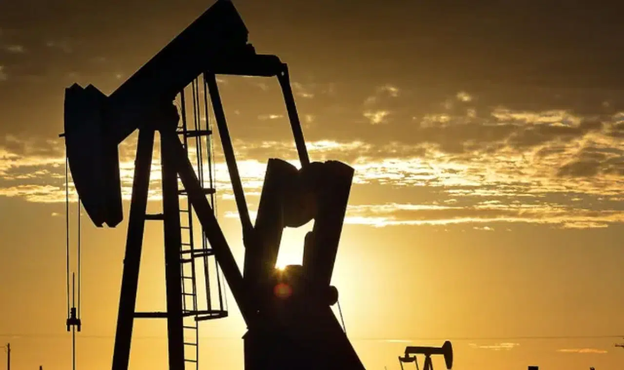 Petrol fiyatları yükselişte: Brent varili 83,10 dolara ulaştı