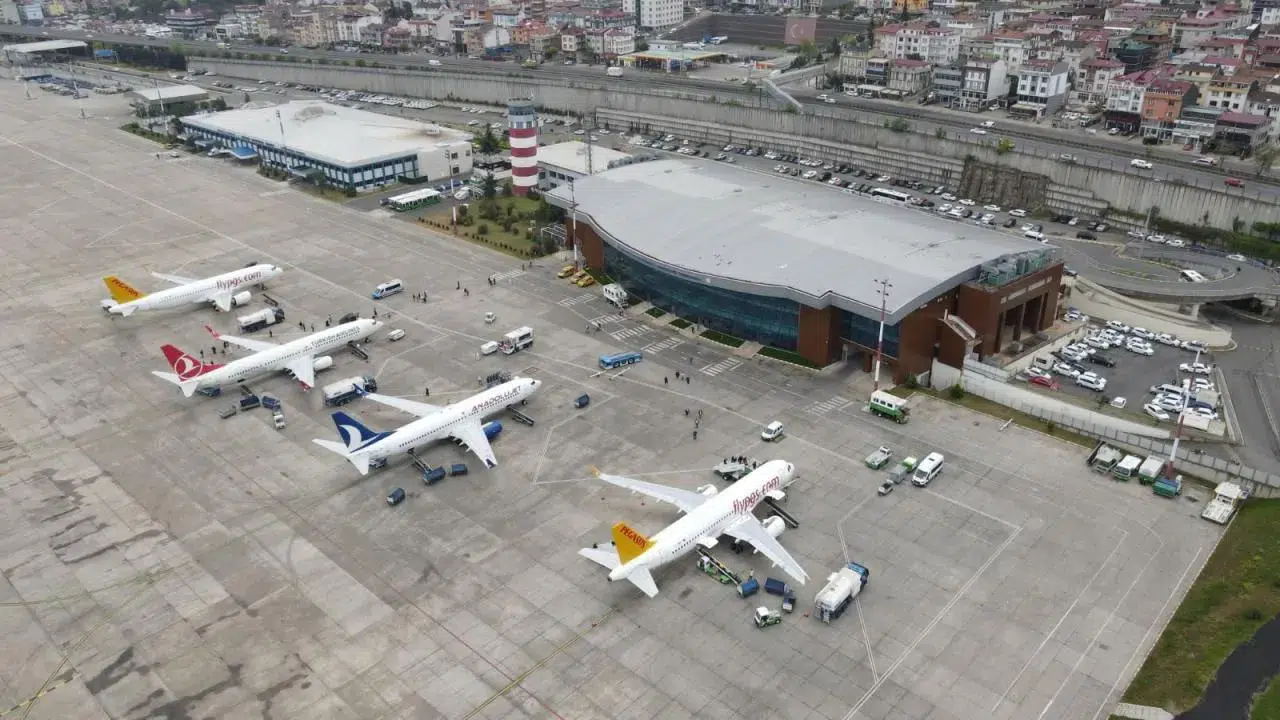 Trabzon ve Kahire arasında direkt uçuş seferleri başladı