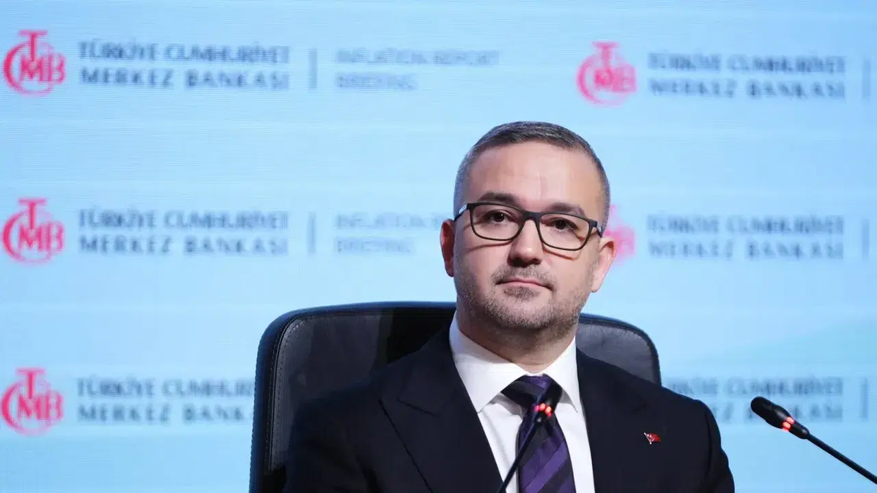 TCMB Başkanı Karahan, enflasyon raporunu değerlendirirken belirsizliklere dikkat çekti