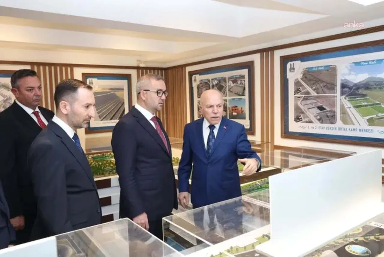 Merkez Bankası Başkanı Karahan, Erzurum'da ekonomik istişarelerde bulundu